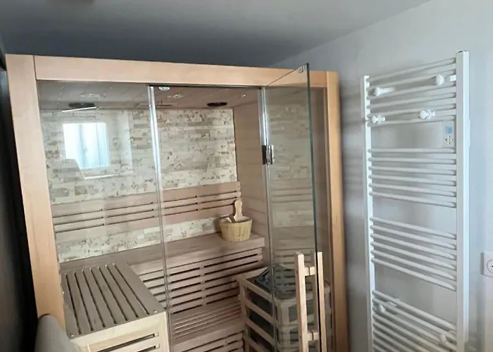 La Petite Boheme, Sauna Lorquin